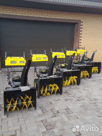 Снегоуборщик бензиновый самоходный