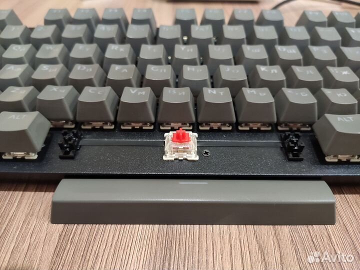 Кастомная Red square keyrox tkl