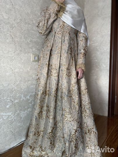 Вечернее платье в пол