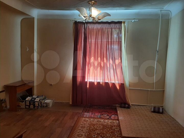 4-к. квартира, 70 м², 2/2 эт.