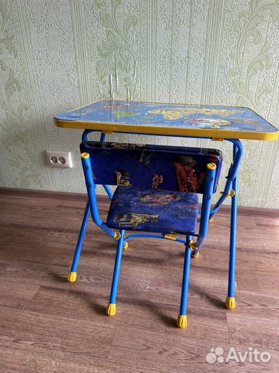 Детский столик и стульчик