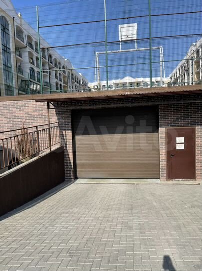 Машиноместо, 20 м²
