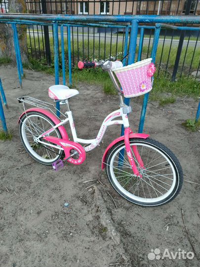Детский велосипед с корзиной
