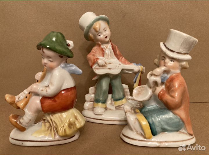 Мальчики. Фарфоровые статуэтки. Германия
