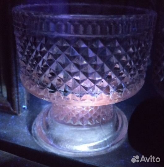 Вазы и другое старинное стекло