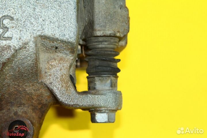 Infiniti FX35 Суппорт передний правый