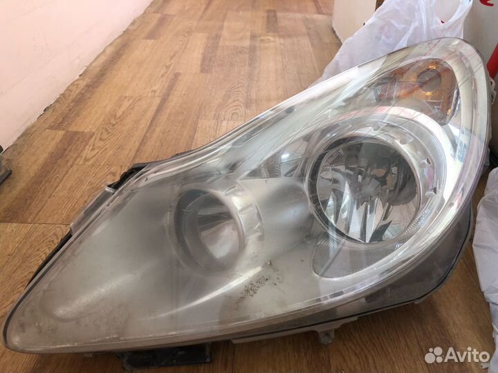 Фара левая Opel Corsa D