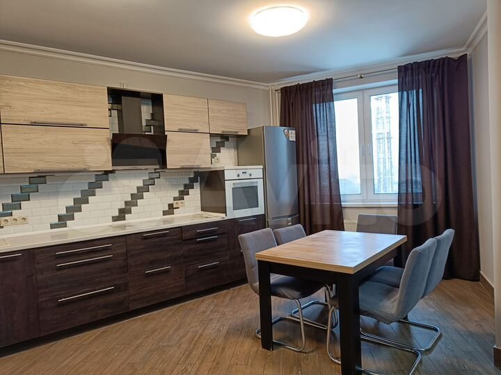 2-к. квартира, 70,4 м², 6/12 эт.