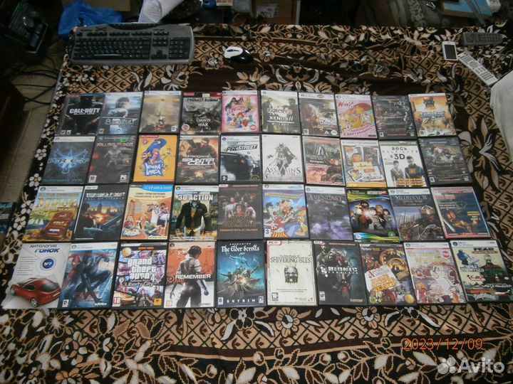 375 дисков С играми для компьютера CD DVD
