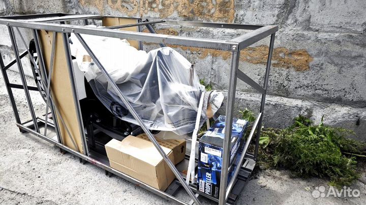 Мотор лодочный Suzuki DF150ATX черный в наличии