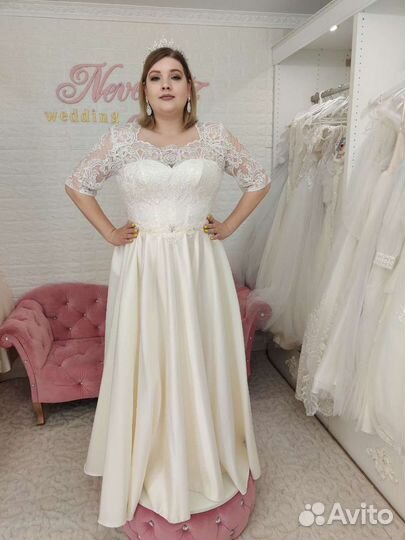 Платье свадебное 50-60 размер