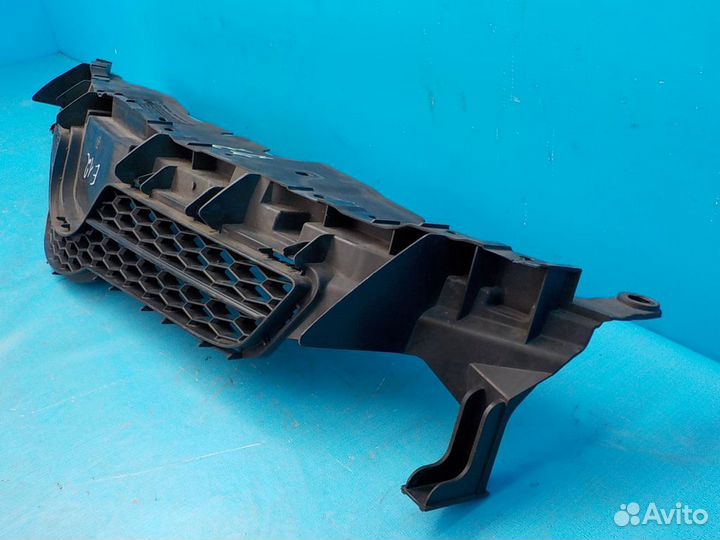 Решетка радиатора toyota Auris (E15) 2006-2012