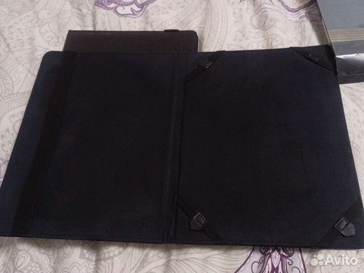 Универсальный чехол для планшета