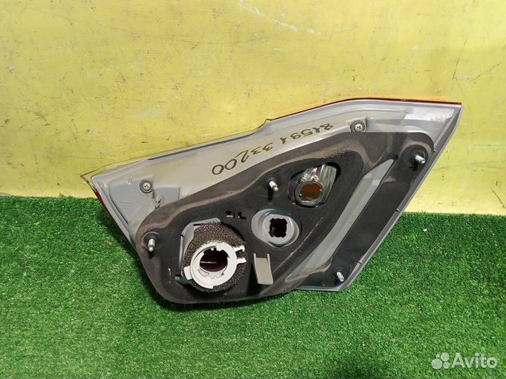 Фонарь задний внутренний левый Toyota Camry V50 2