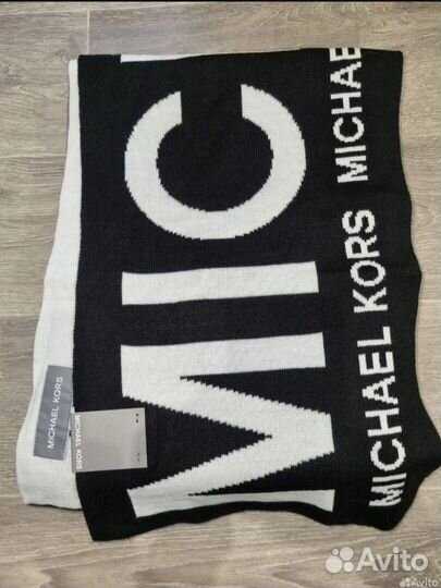 Оригинальны стильный шарф Michael Kors