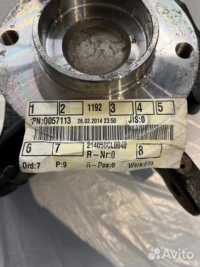 2E0407303Q Поворотный кулак левый со ступицей VW C