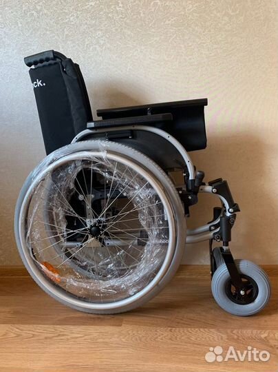 Инвалидная коляска новая