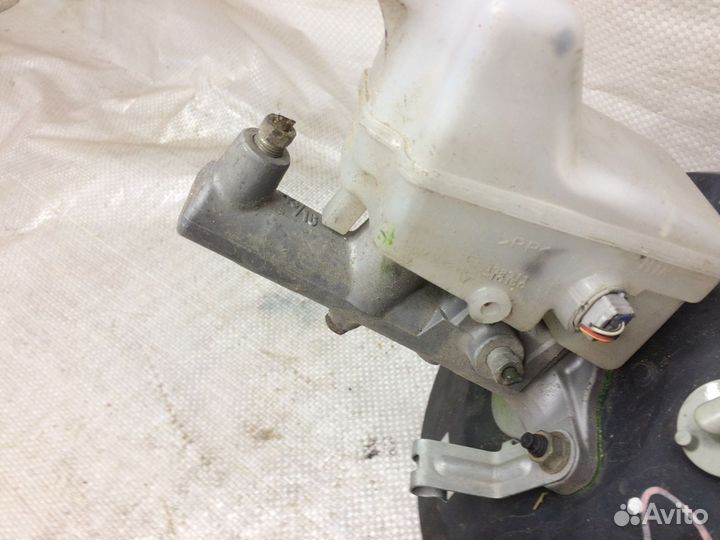 Вакуум тормозной Ниссан Марч Куб Ноте Тиида