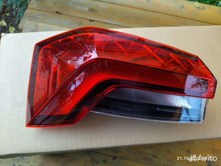 Задний фонарь на Шкоду рапид