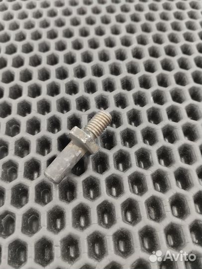 Honda XL400V Transalp VRX 400 болт направляющая