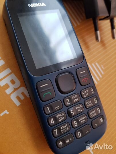 Nokia 100