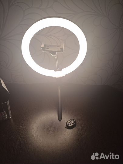 Кольцевая лампа со штативом