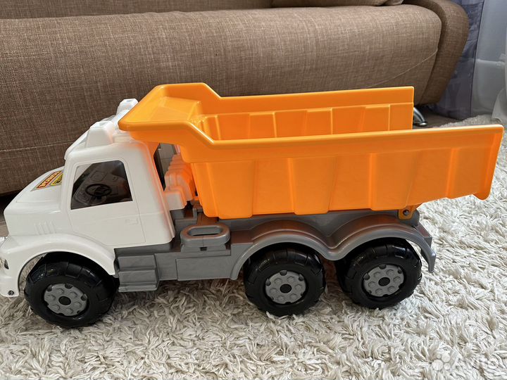 Большой грузовик игрушка