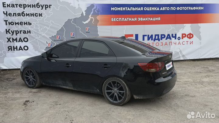 Горловина топливного бака Kia Cerato (TD) 31030-1M