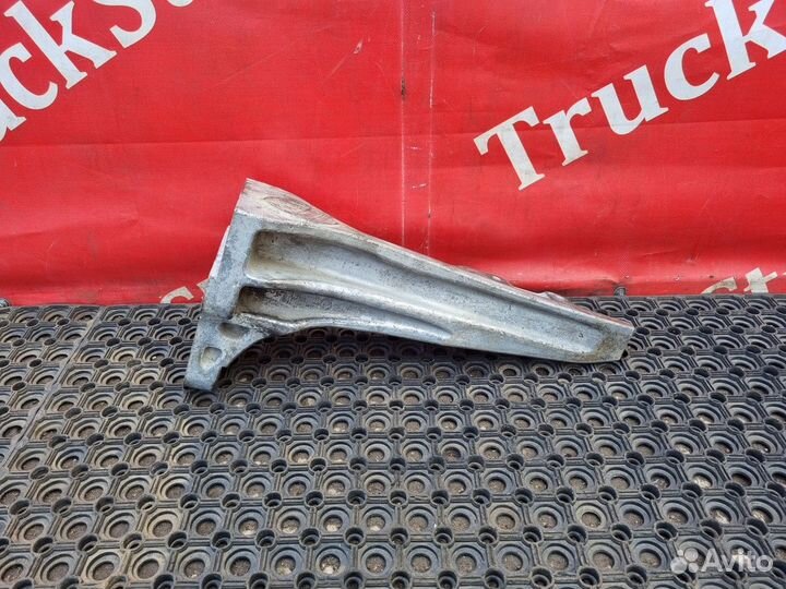 Кронштейн глушителя Renault T