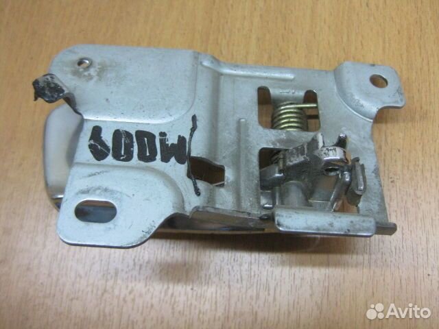 Ручка двери передней внутренняя левая Mitsubishi P