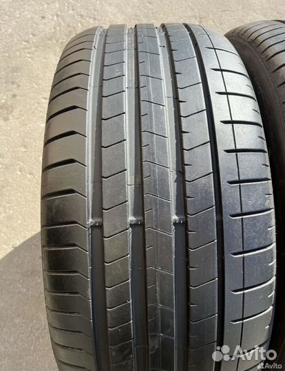 Pirelli P Zero 285/40 R22 и 325/35 R22