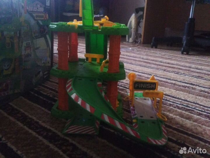Детские игрушки парковка