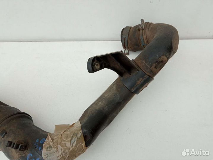 Патрубок интеркулера Volkswagen Golf 4 PX0446037,1