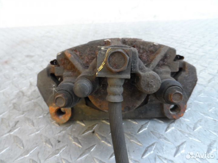 Суппорт задний правый Dodge Ram 3 1500