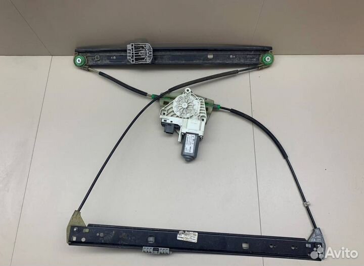 Стеклоподъемник электр. задний правый Audi Q7 4L 2