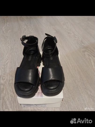 Сандали женские 36