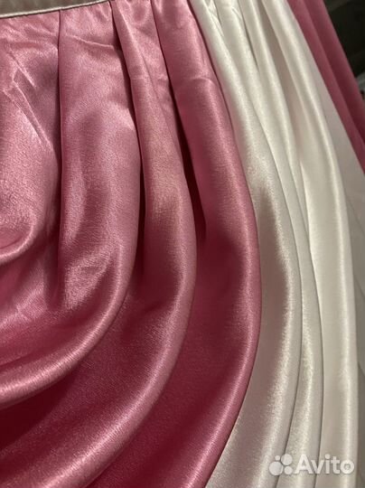 Ламбрекен из атласной ткани