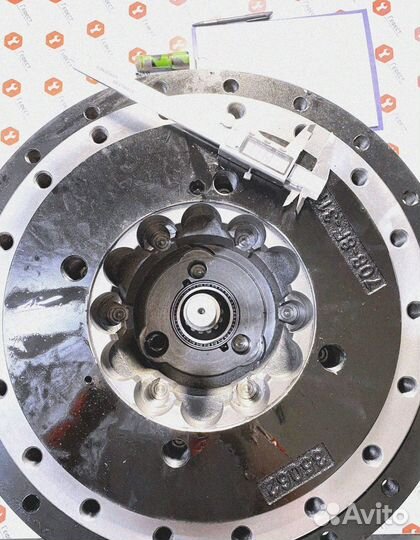 Бортовой редуктор Komatsu PC200LC-7 20Y-27-00300