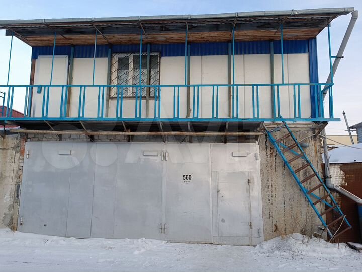 Гараж, > 30 м²