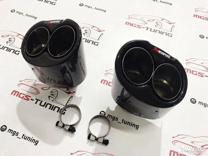 Насадки Akrapovic в диффузор Audi RS