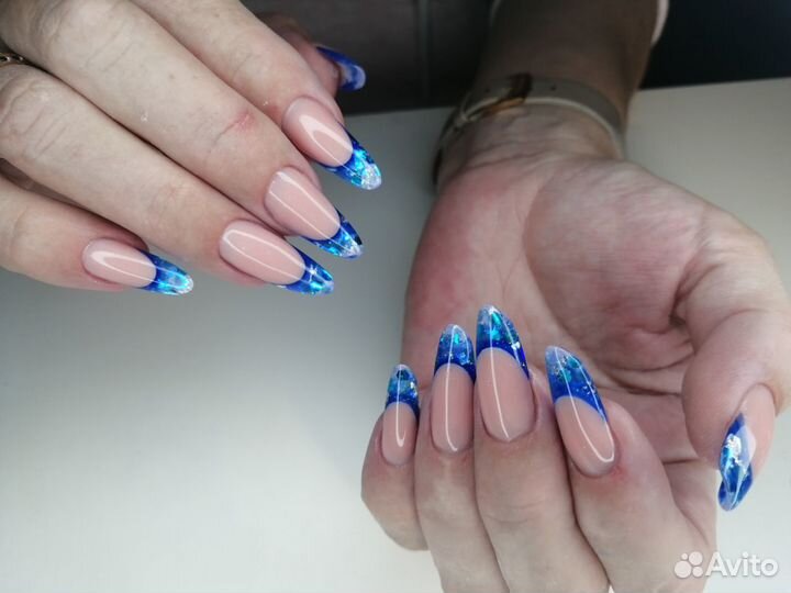Наращивание ногтей, педикюр