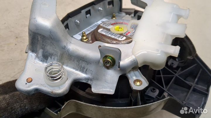 Подушка безопасности водителя Nissan Serena (C25), 2005