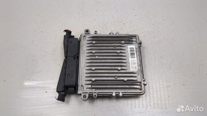 Блок управления двигателем Mercedes C W204, 2010