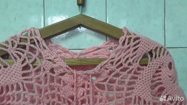 Вязанные вещи.Женская одежда Розовое пончо