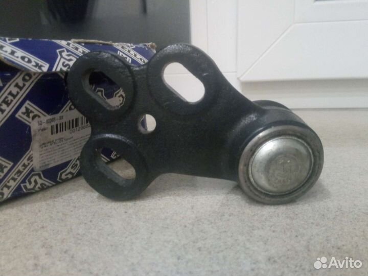 Шаровая опора Audi 80 B4 правая