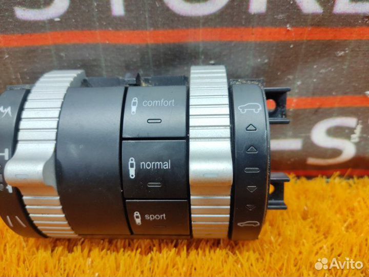 Кнопка управления подвеской Porsche Cayenne 955