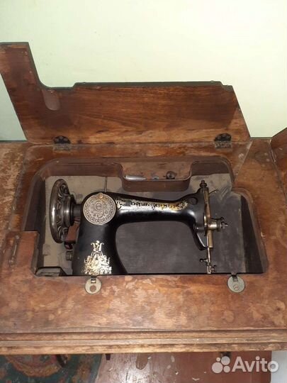 Швейная машинка зингер на станине