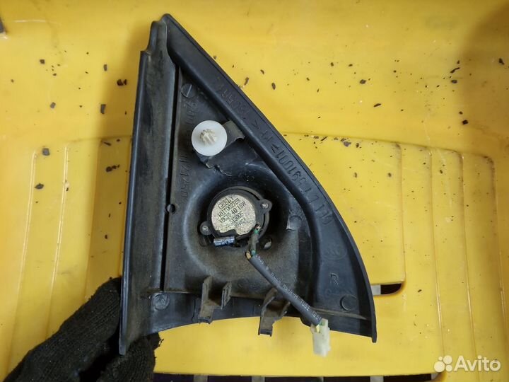 Накладка на зеркало правая geely mk / mk cross 1.5