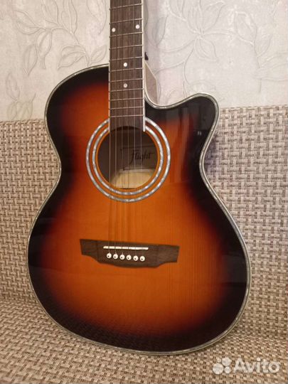 Акустическая гитара
