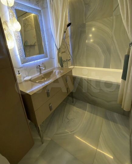 2-к. квартира, 58 м², 13/16 эт.